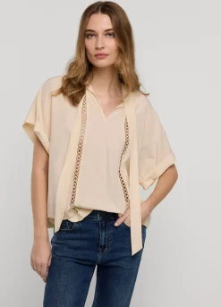 Bow-Tie Top