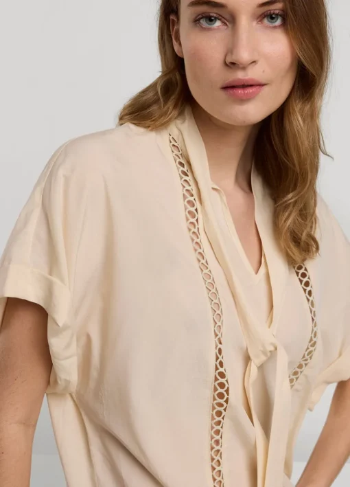 Bow-Tie Top