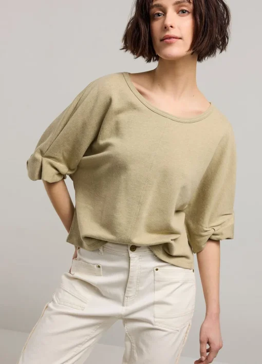 Jumper With Rolled-Up Sleeves