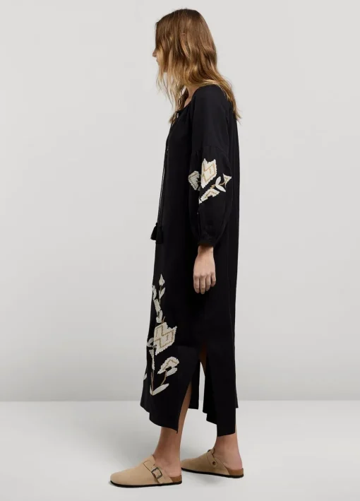 Long Dress With Embroidery