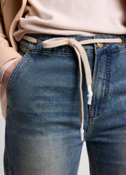 Loose-Fit Jeans