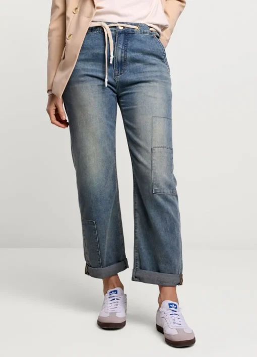 Loose-Fit Jeans