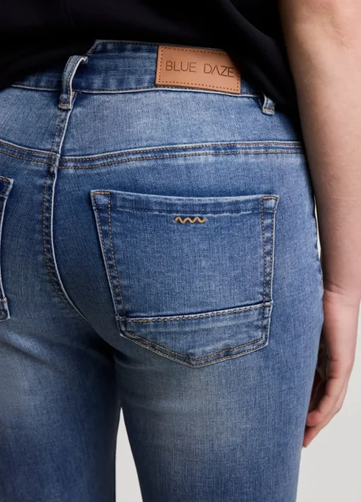 Maia Bootcut Jeans