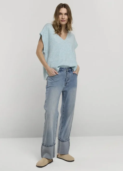 Sleeveless Oversized Jumper