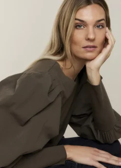 Top With Eye-Catching Sleeves