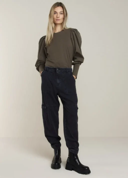 Top With Eye-Catching Sleeves