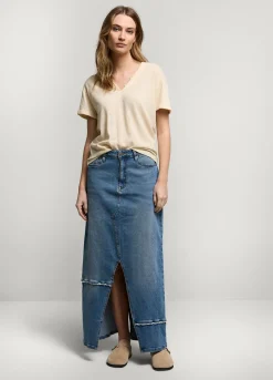 V-Neck Top With Lace
